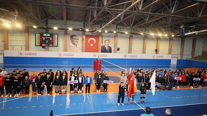 Okul Sporları Voleybol Gençler A Grup Müsabakaları Nevşehir'de Başladı