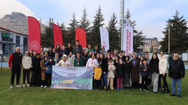 “3 Aralık Dünya Engelliler Günü" Atletizm Müsabakaları Düzenlendi