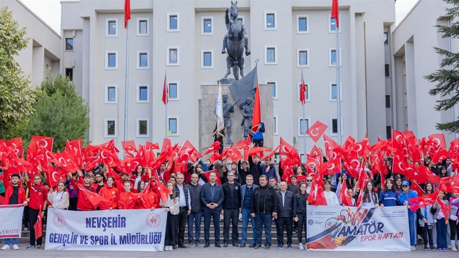 Amatör Spor Haftası Kortej Yürüyüşü ile Başladı