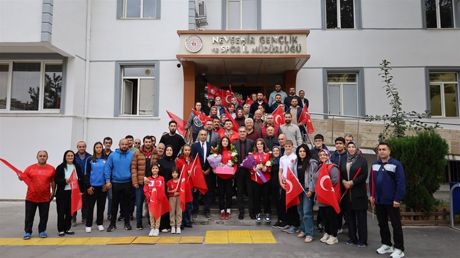 Balkan Gururu Yaşatan Milli Sporcularımız Coşkuyla Karşılandı