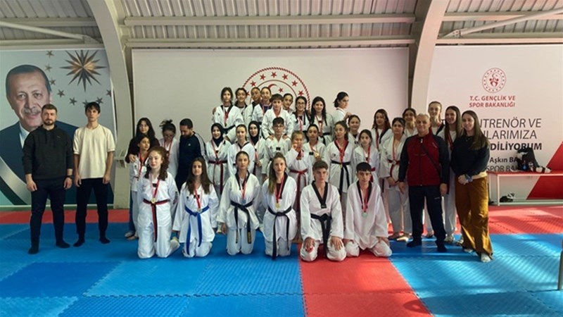 Okul Sporları Yıldızlar ve Gençler Taekwondo Müsabakaları Sona Erdi